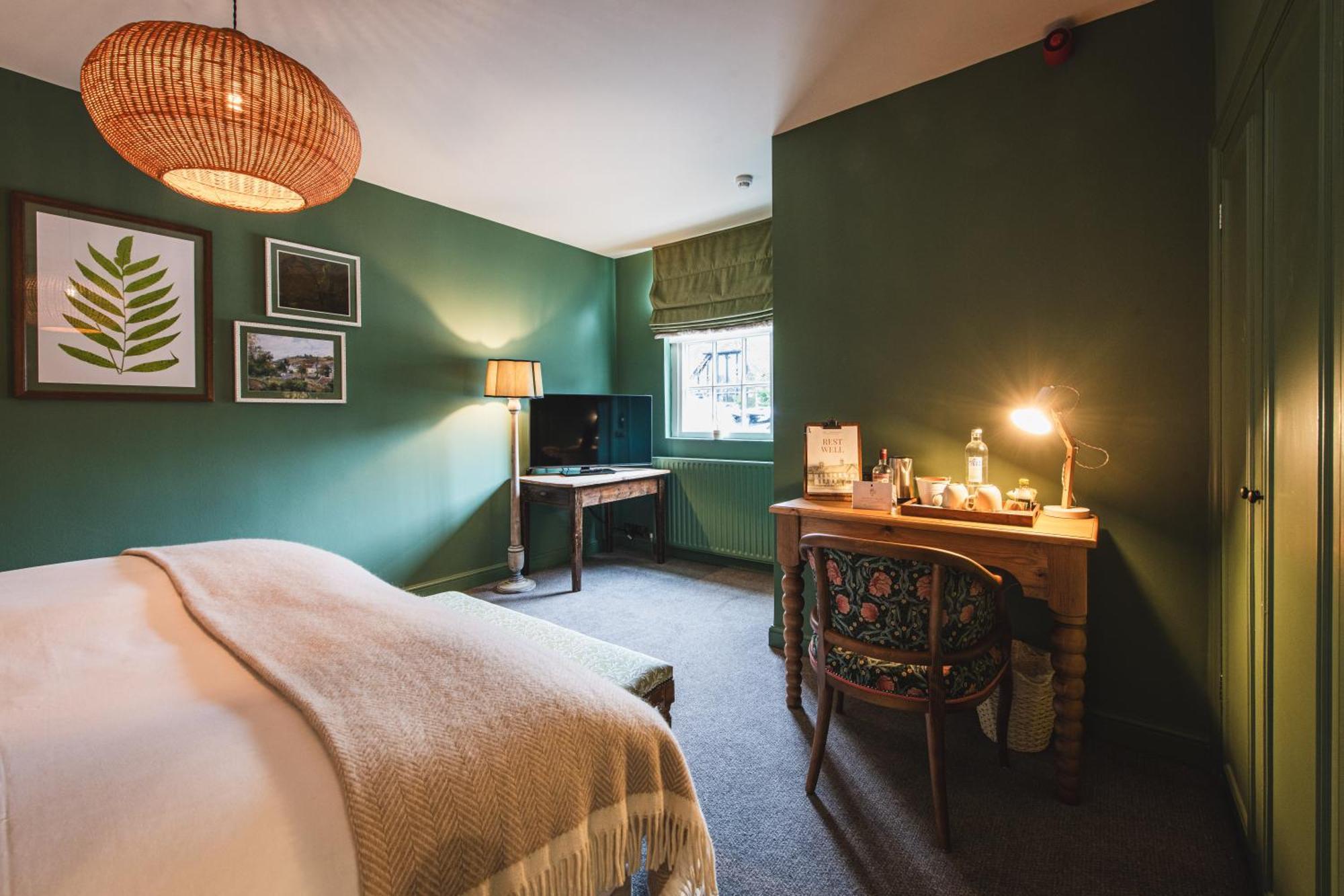 Bel And The Dragon-Odiham Hotel Bagian luar foto