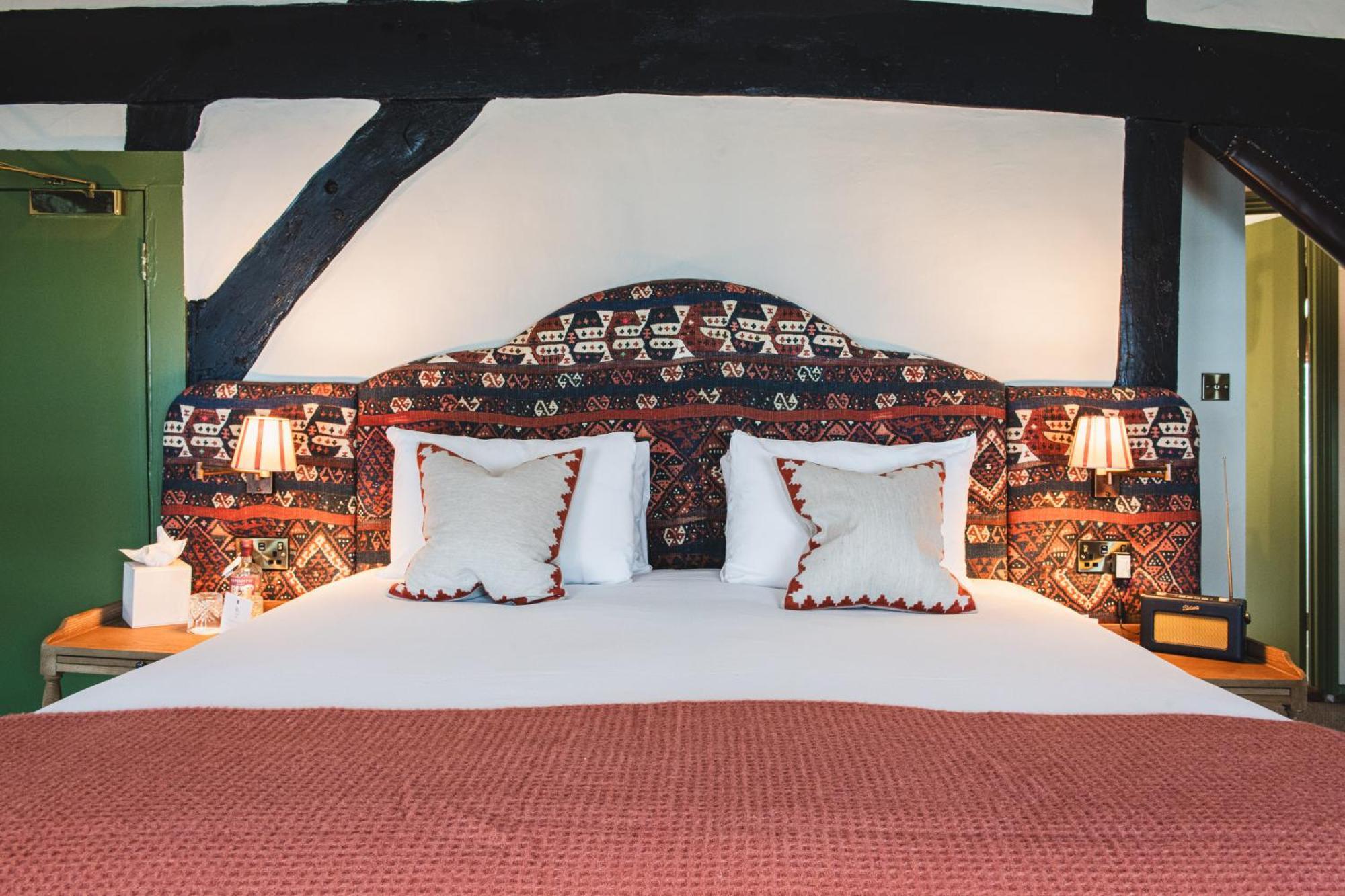 Bel And The Dragon-Odiham Hotel Bagian luar foto