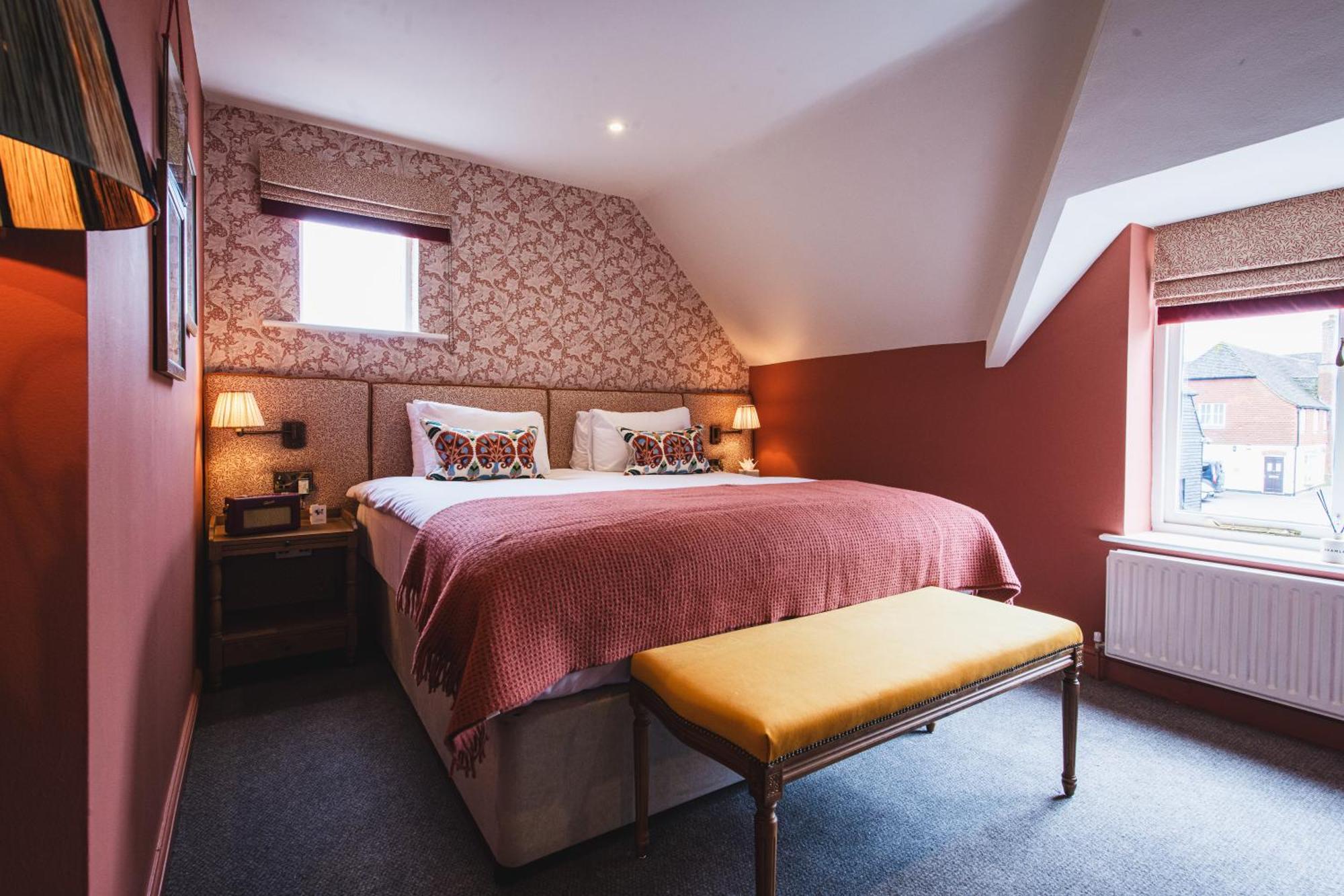 Bel And The Dragon-Odiham Hotel Bagian luar foto
