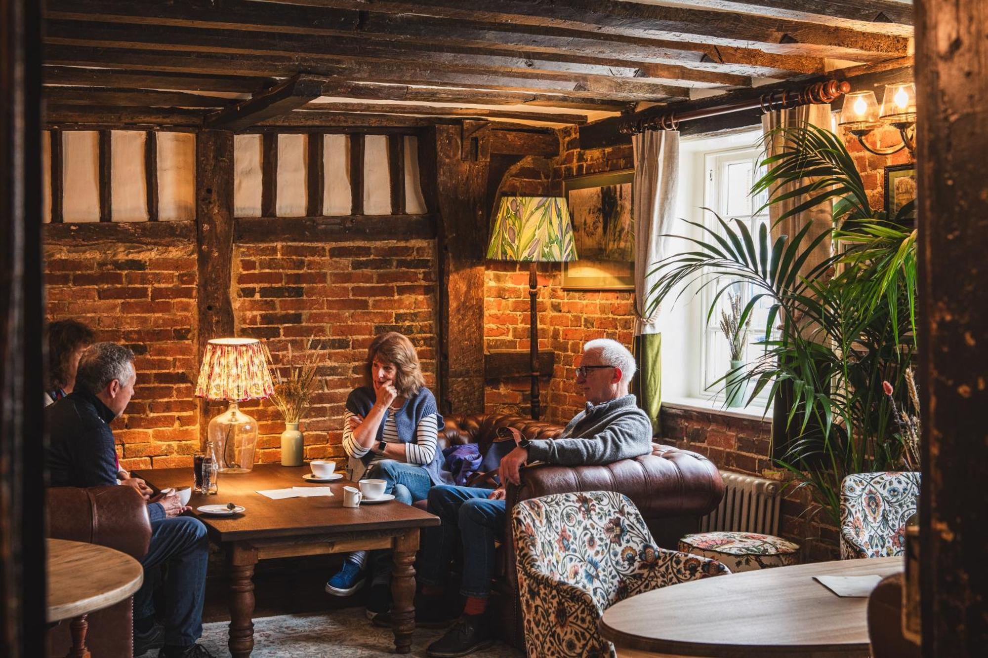 Bel And The Dragon-Odiham Hotel Bagian luar foto