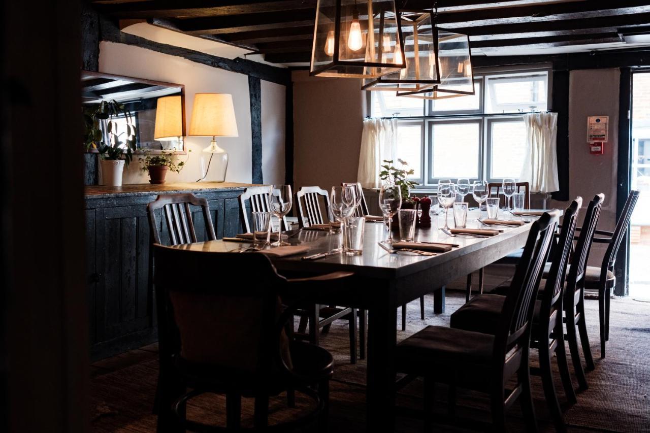 Bel And The Dragon-Odiham Hotel Bagian luar foto